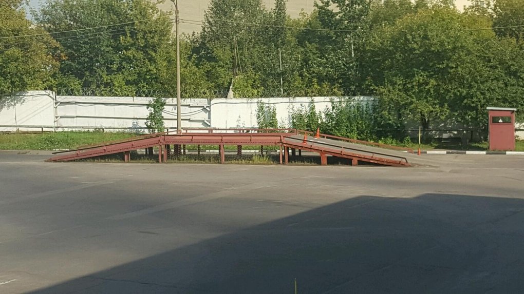 Лобненская 20 ГИБДД площадка