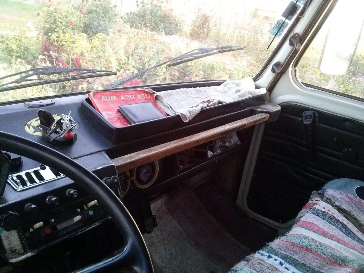 Avia a31 кабина внутри