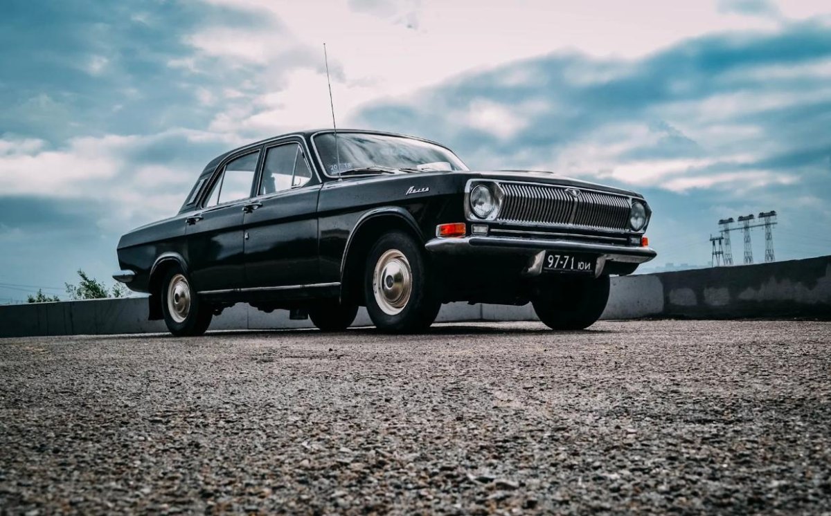 ГАЗ 24 Волга черная