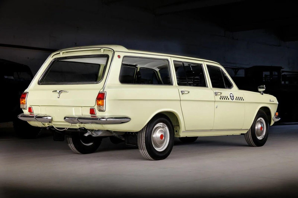 ГАЗ 2404 универсал