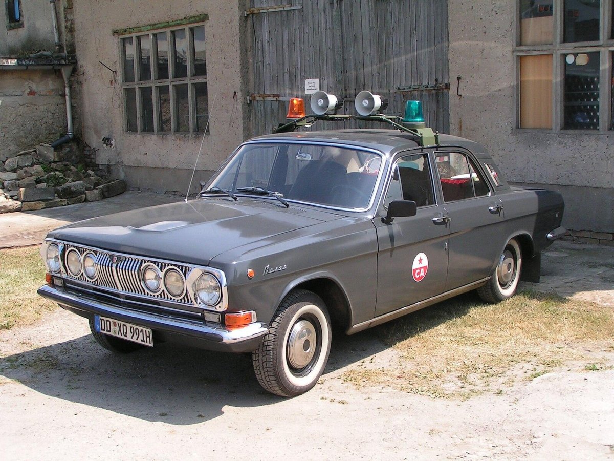 ГАЗ 24 Volkspolizei
