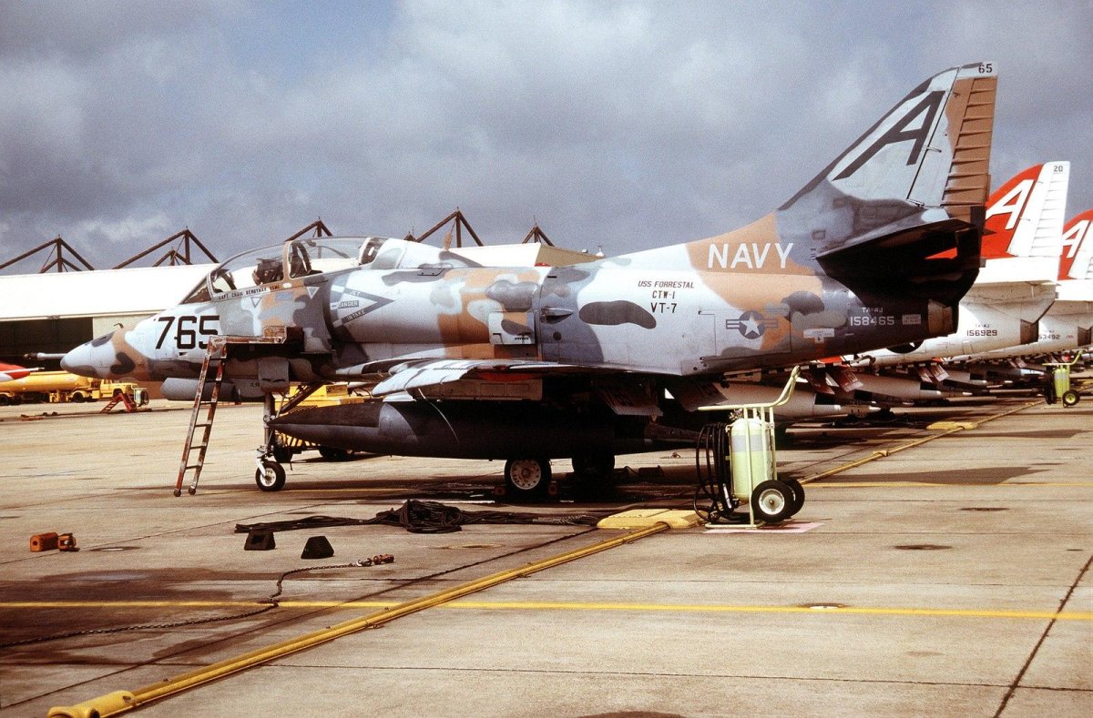 Скайхок самолёт