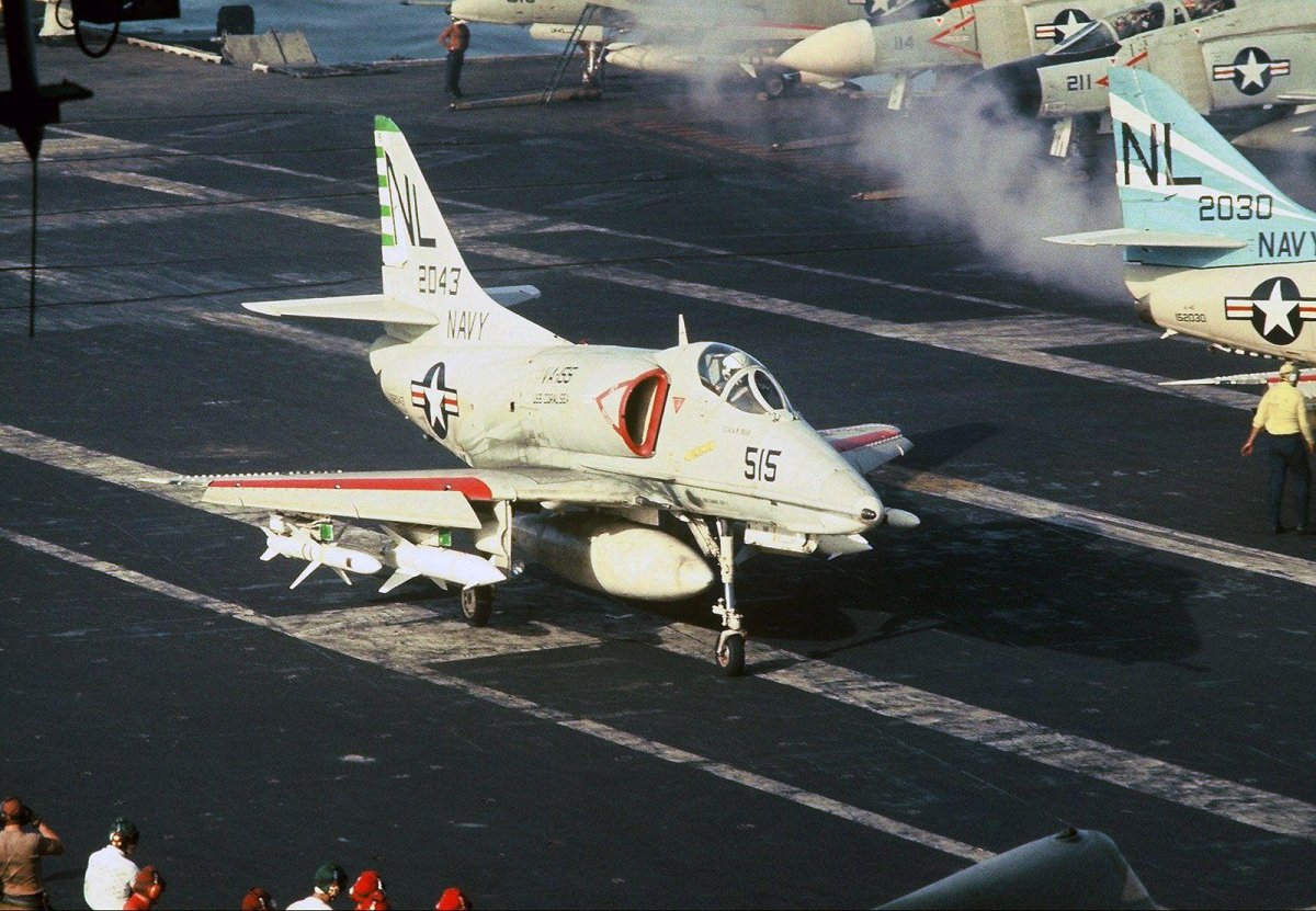 Штурмовик Дуглас а-4 Скайхок