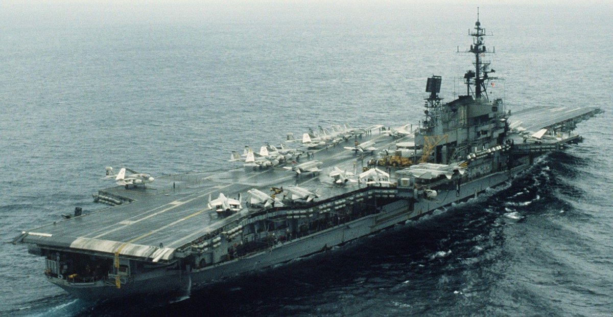 Авианосец USS Midway