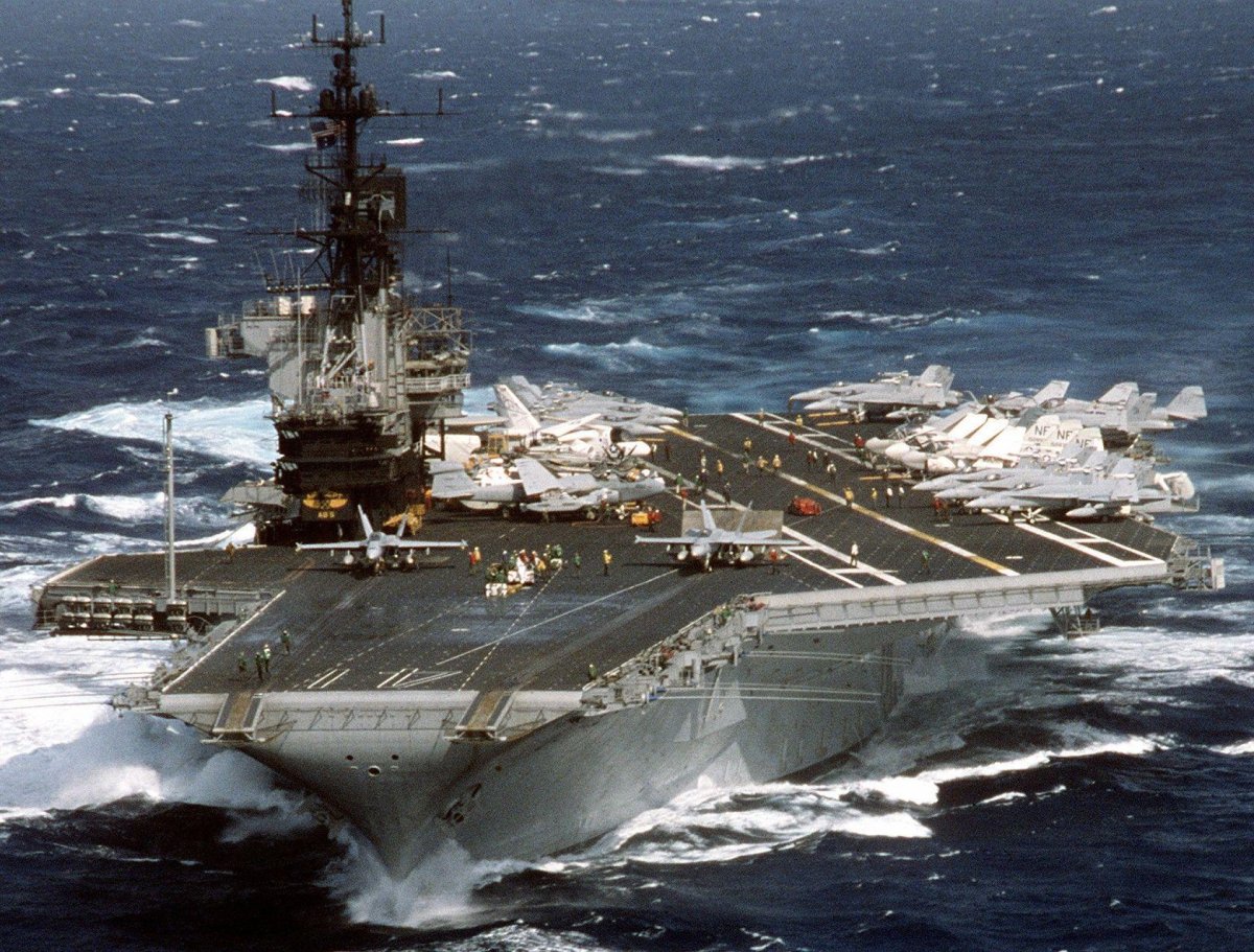 Авианосец Мидуэй CV-41