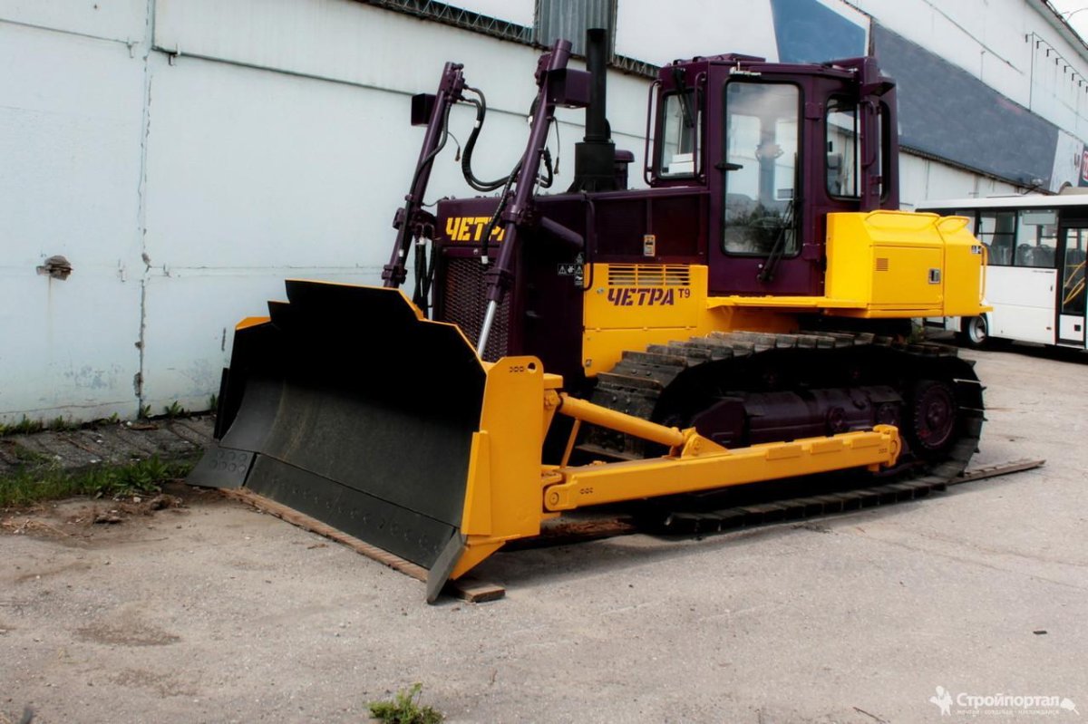 Бульдозер ЧЕТРА т9