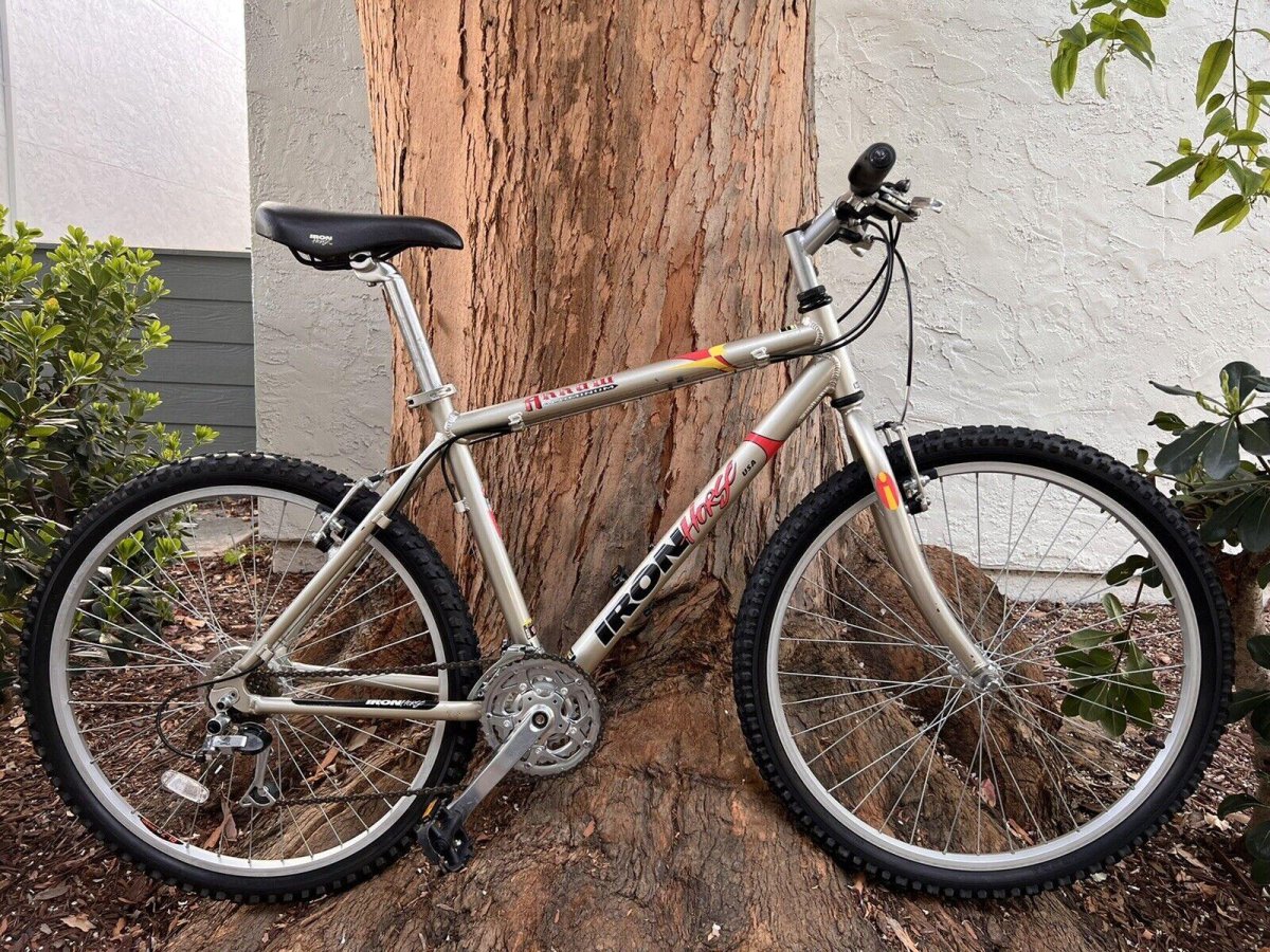 Велосипед giant Rock se