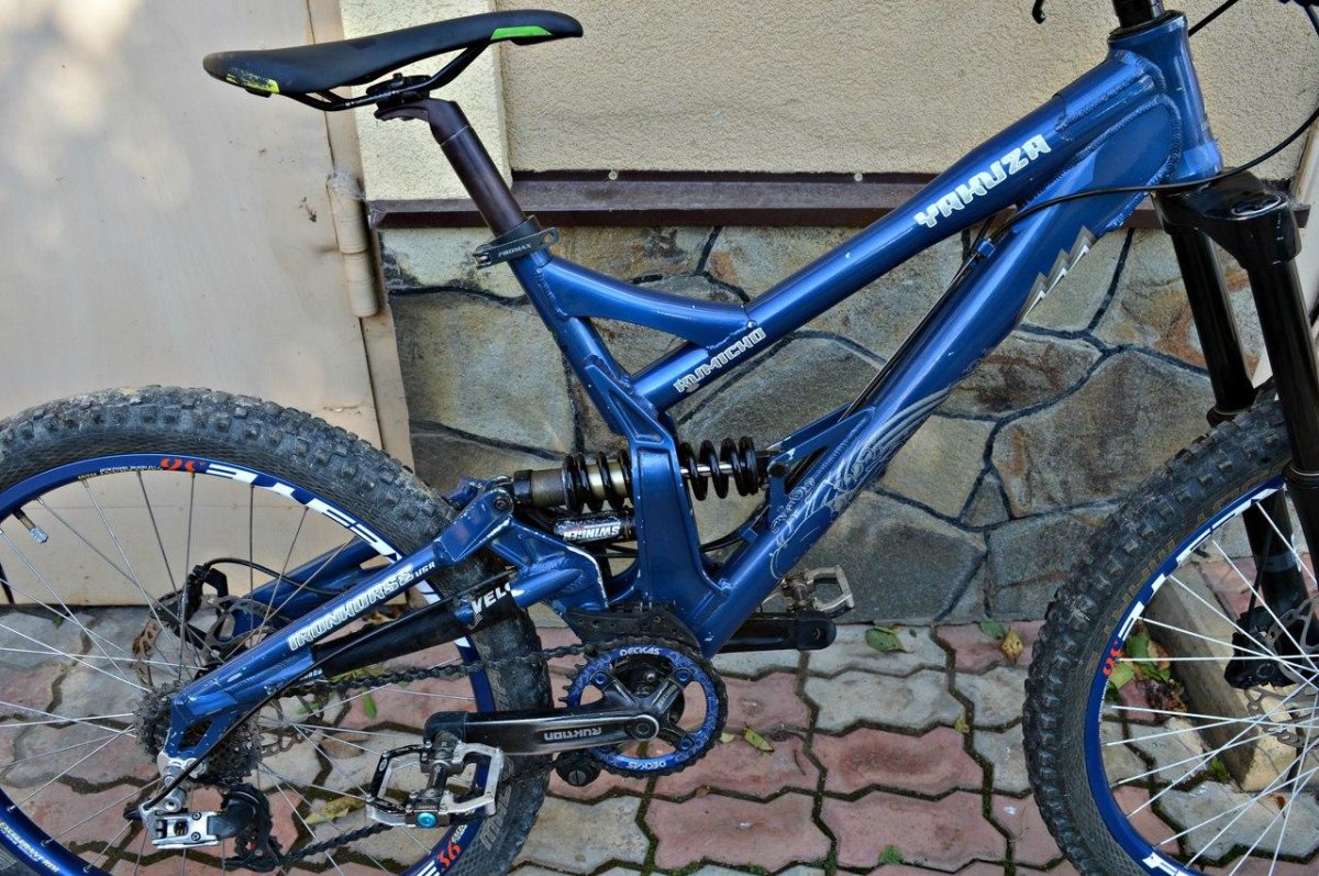 Iron Horse Yakuza Aniki