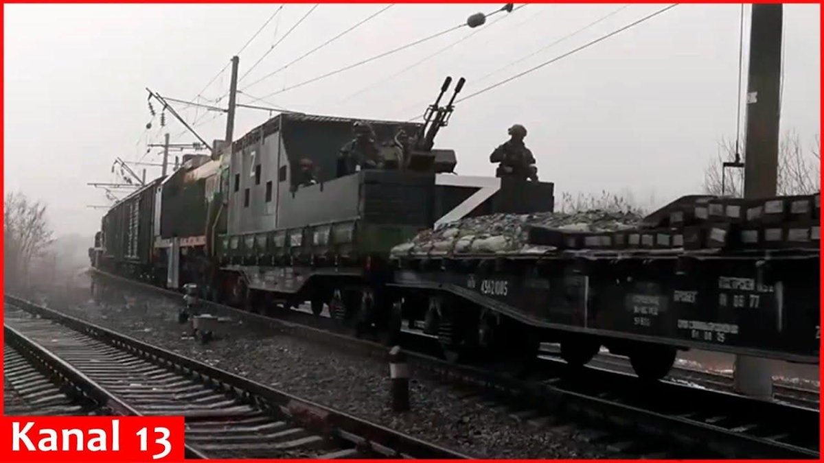 Бронепоезд ЖДВ РФ