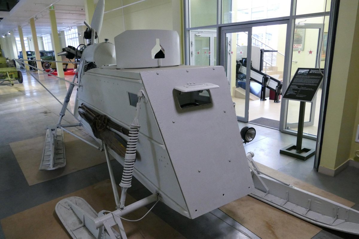 Бронированные аэросани НКЛ-26