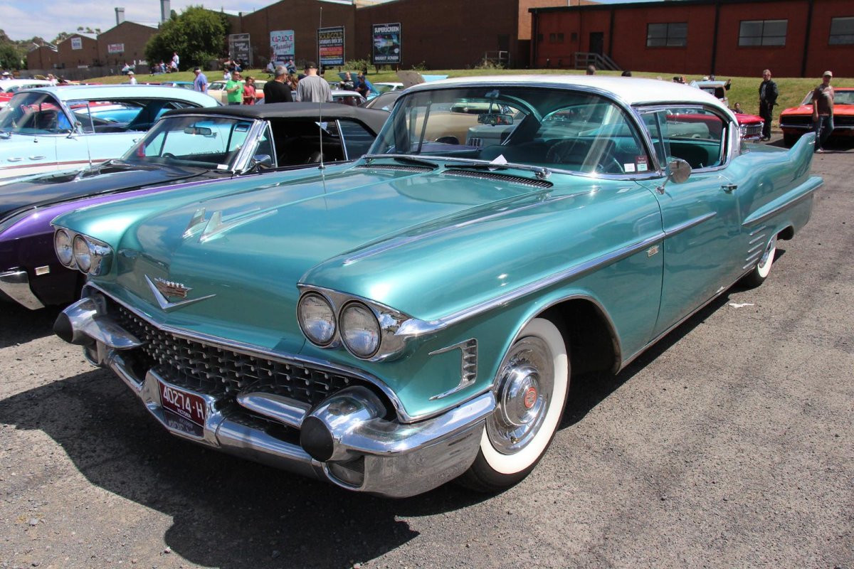 Кадиллак Девиль 1958