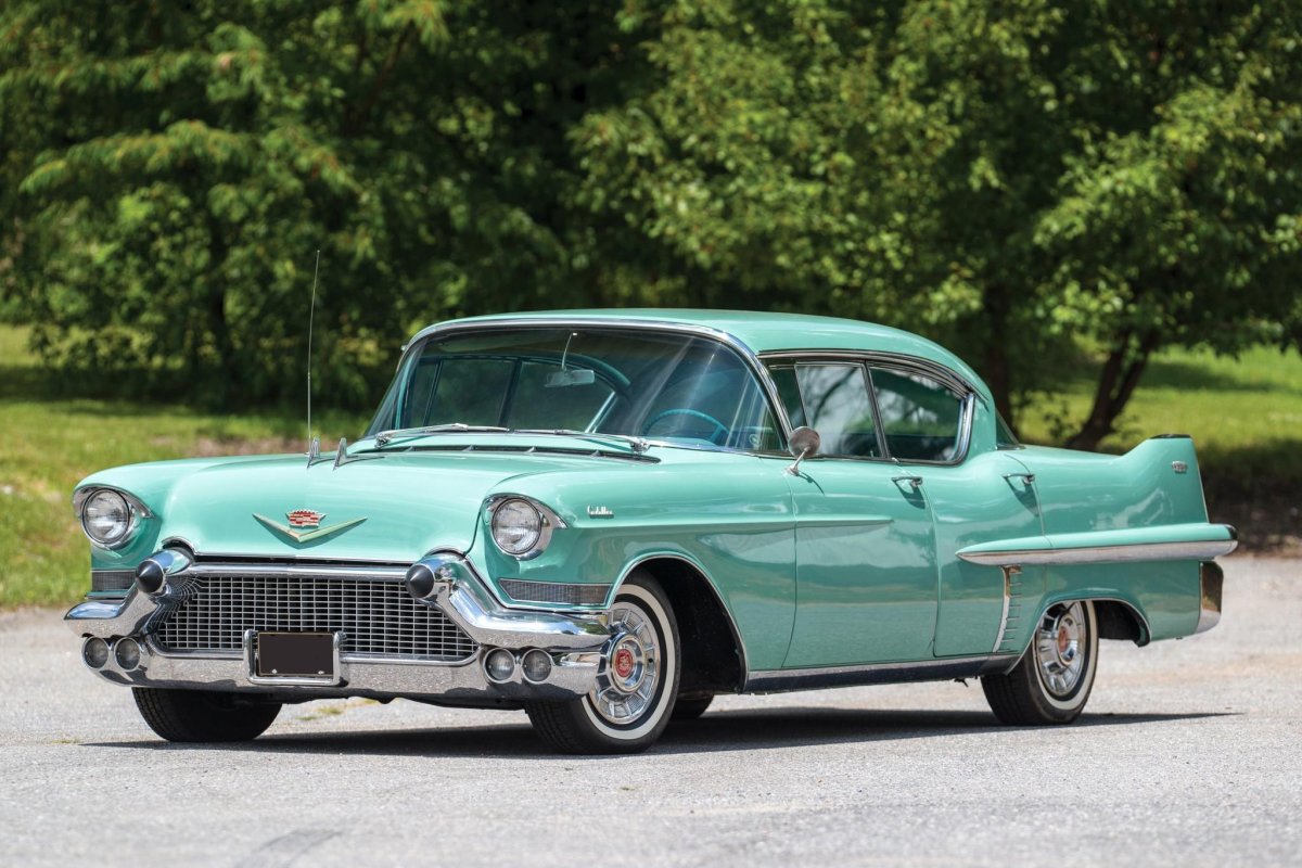 Cadillac Series 62 sedan