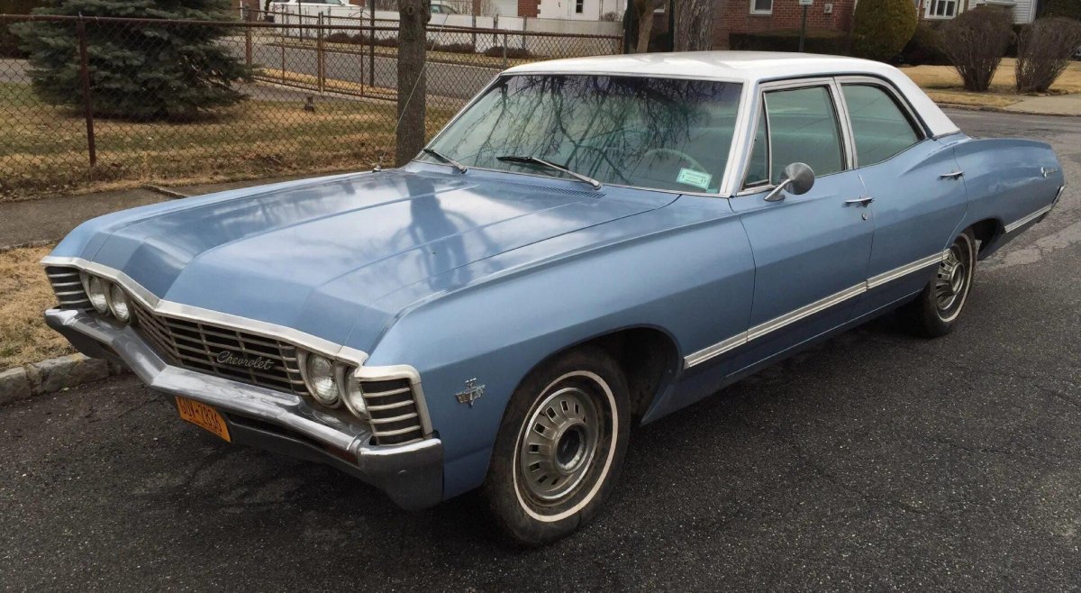 Chevrolet Impala Sport sedan Hardtop (1967)