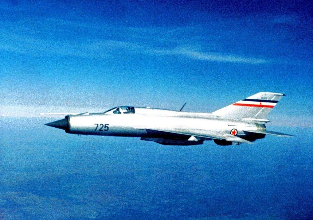 Самолет миг-21бис