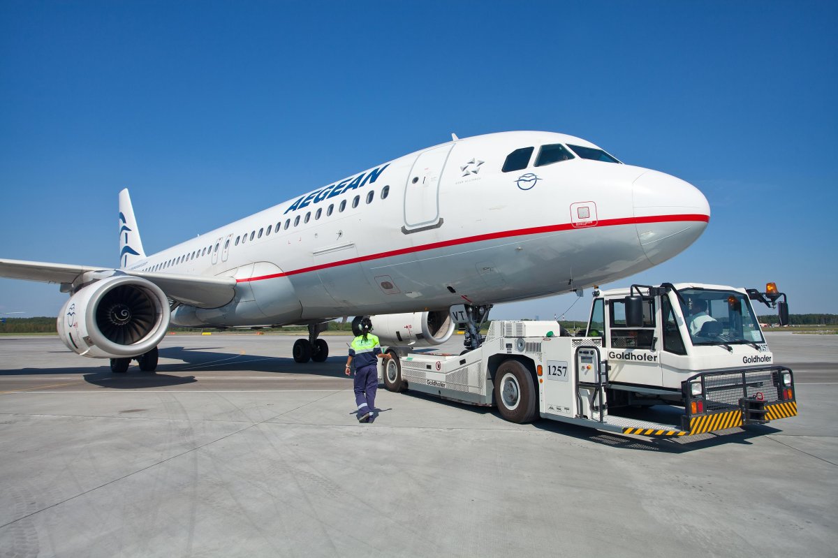 Аэродромный тягач Goldhofer