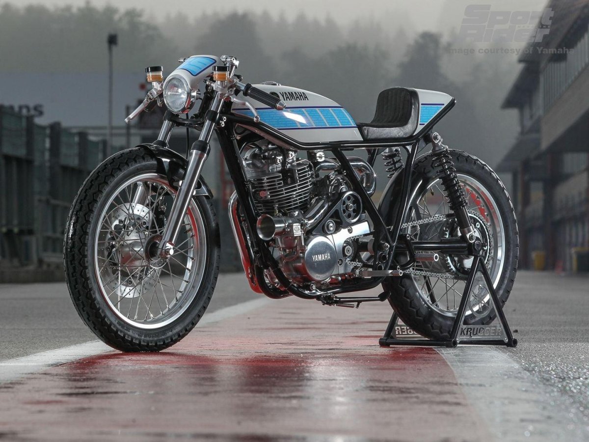 Yamaha sr400 Cafe Racer