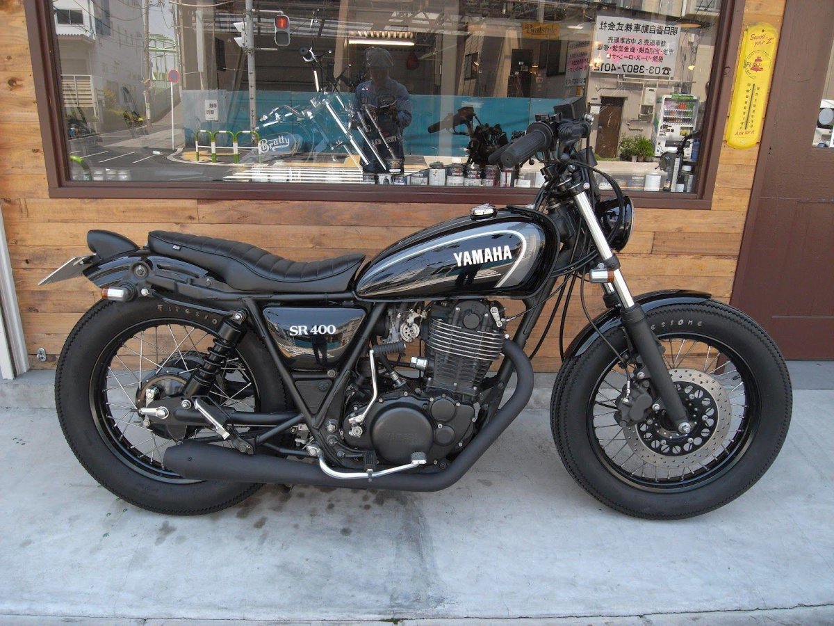 Ямаха sr400