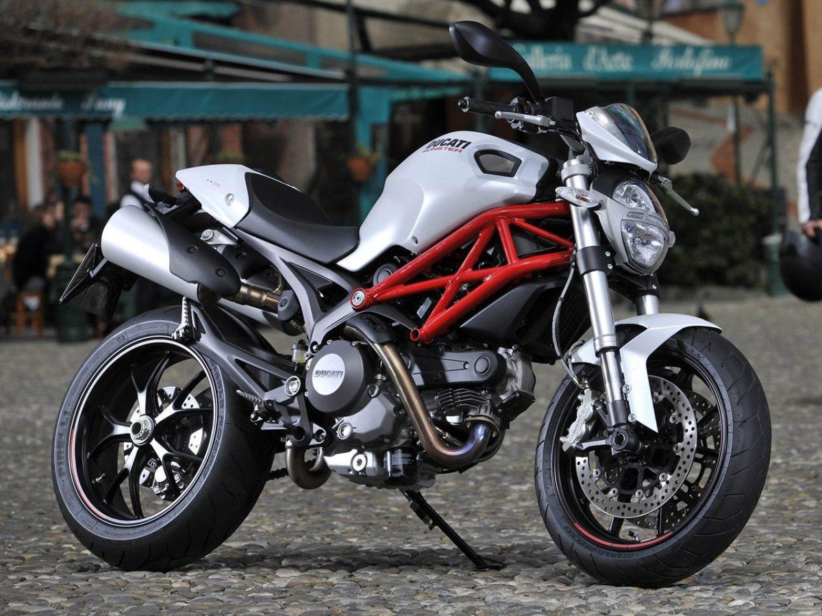 Ducati Monster 796