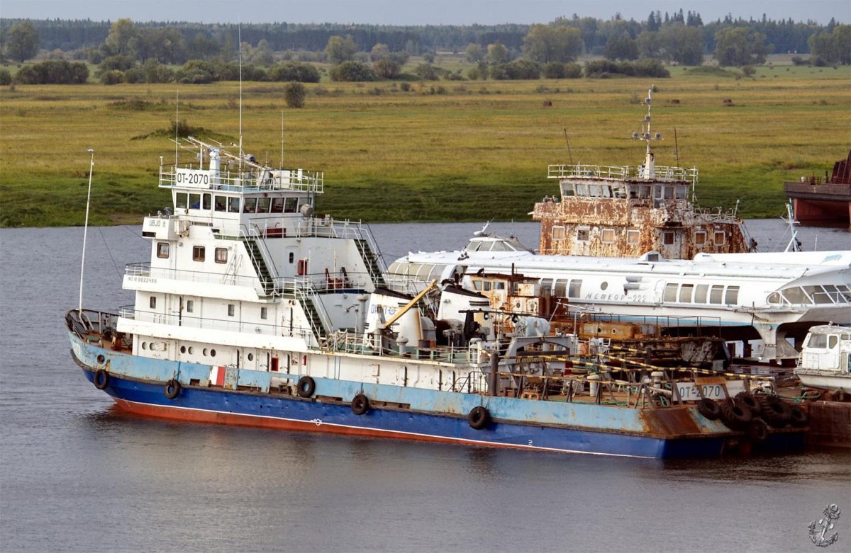 Буксир толкач от 2000