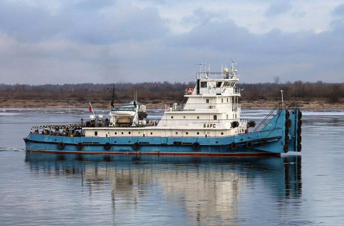 Буксир-толкач Озёрный