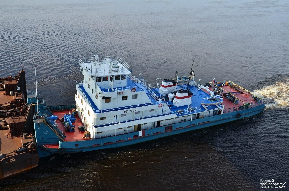 Буксир толкач от 2000