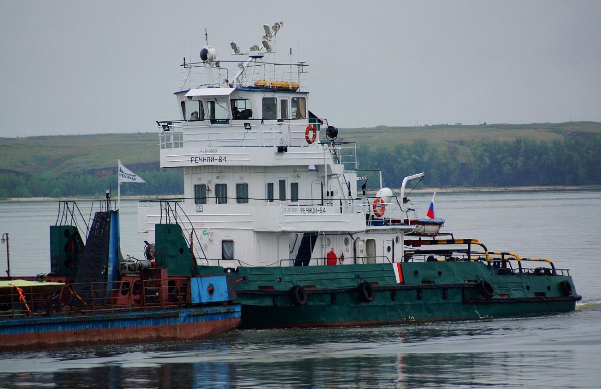Речные буксиры и толкачи
