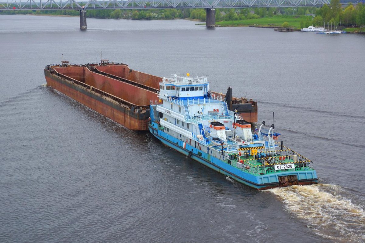 Речные буксиры и толкачи