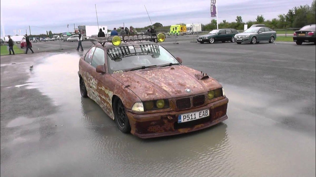 BMW e36 ржавая