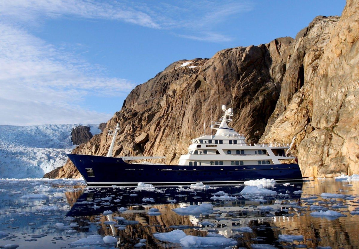 Expedition Yacht 40m