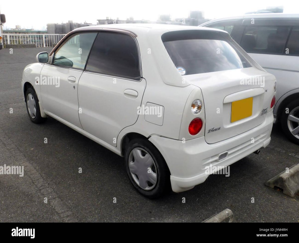 Дайхатсу Опти 2001