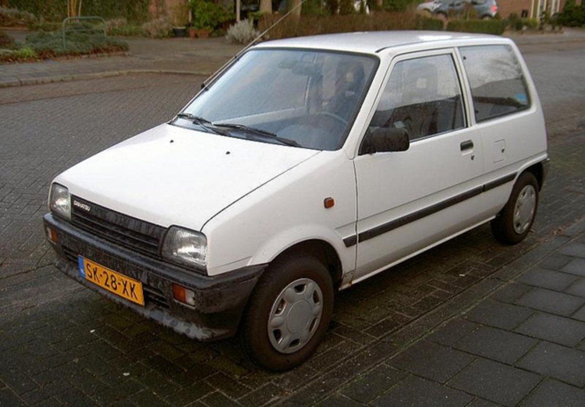 Daihatsu Mira 1990
