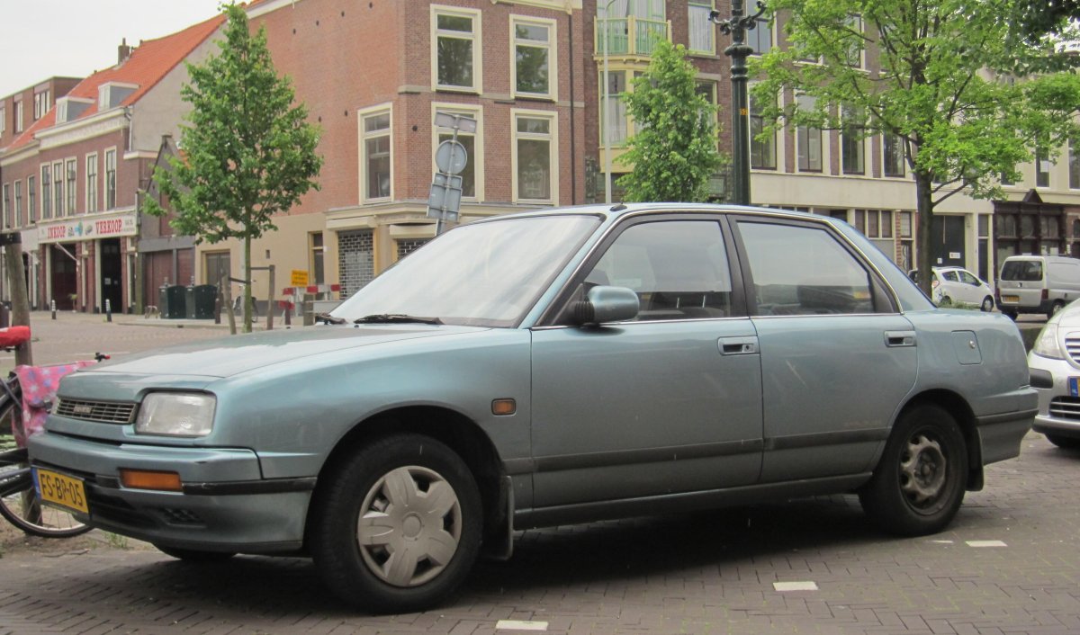 Дайхатсу Апплаус 1992