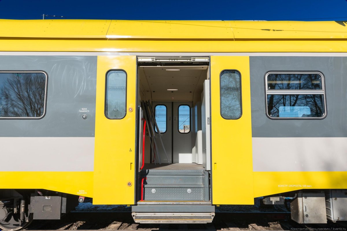 Дизель поезд ДП кабина