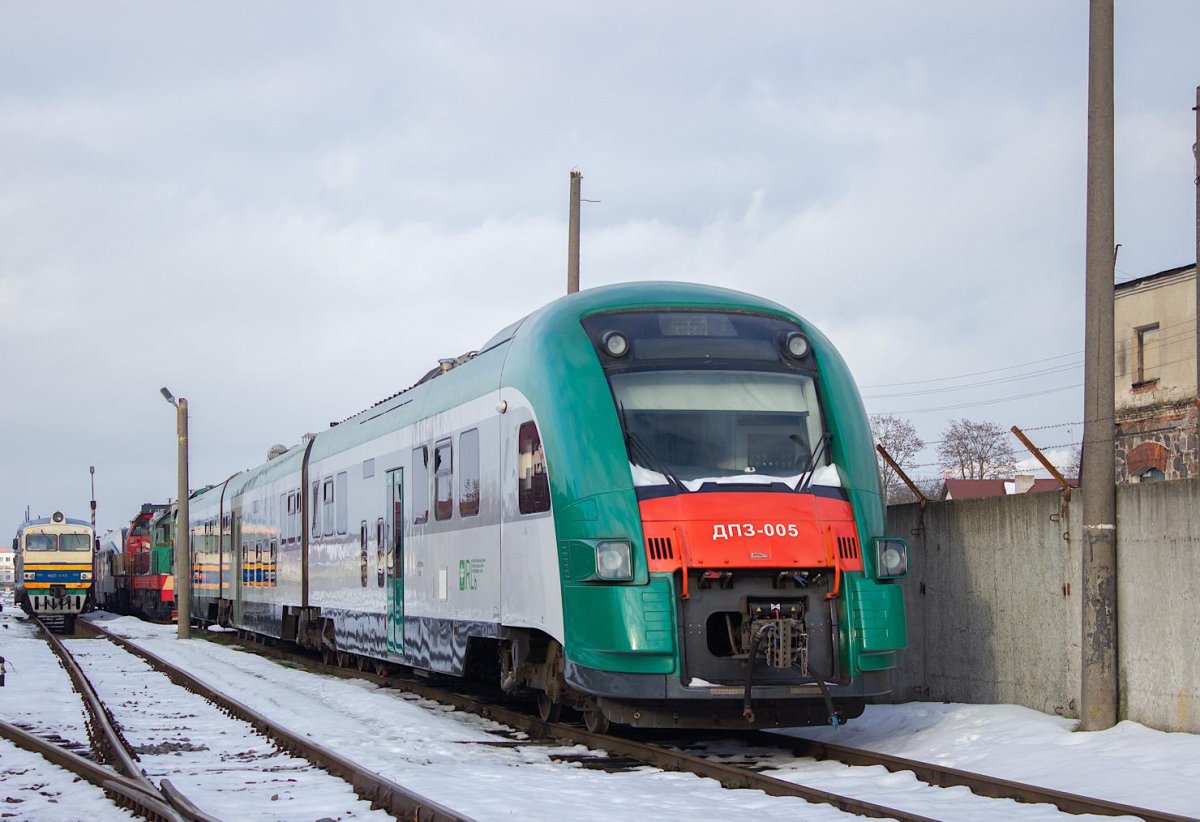 Пригородный поезд