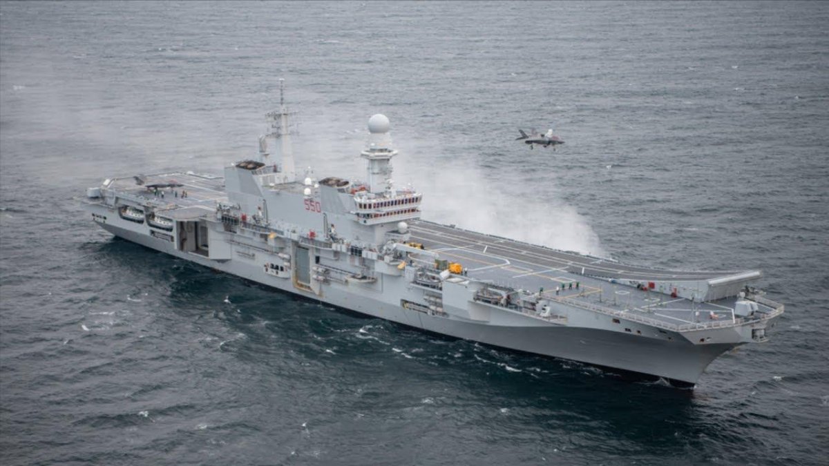 Авианосцем с-550 Cavour