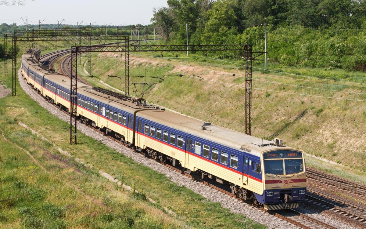 Электричка эпл2т