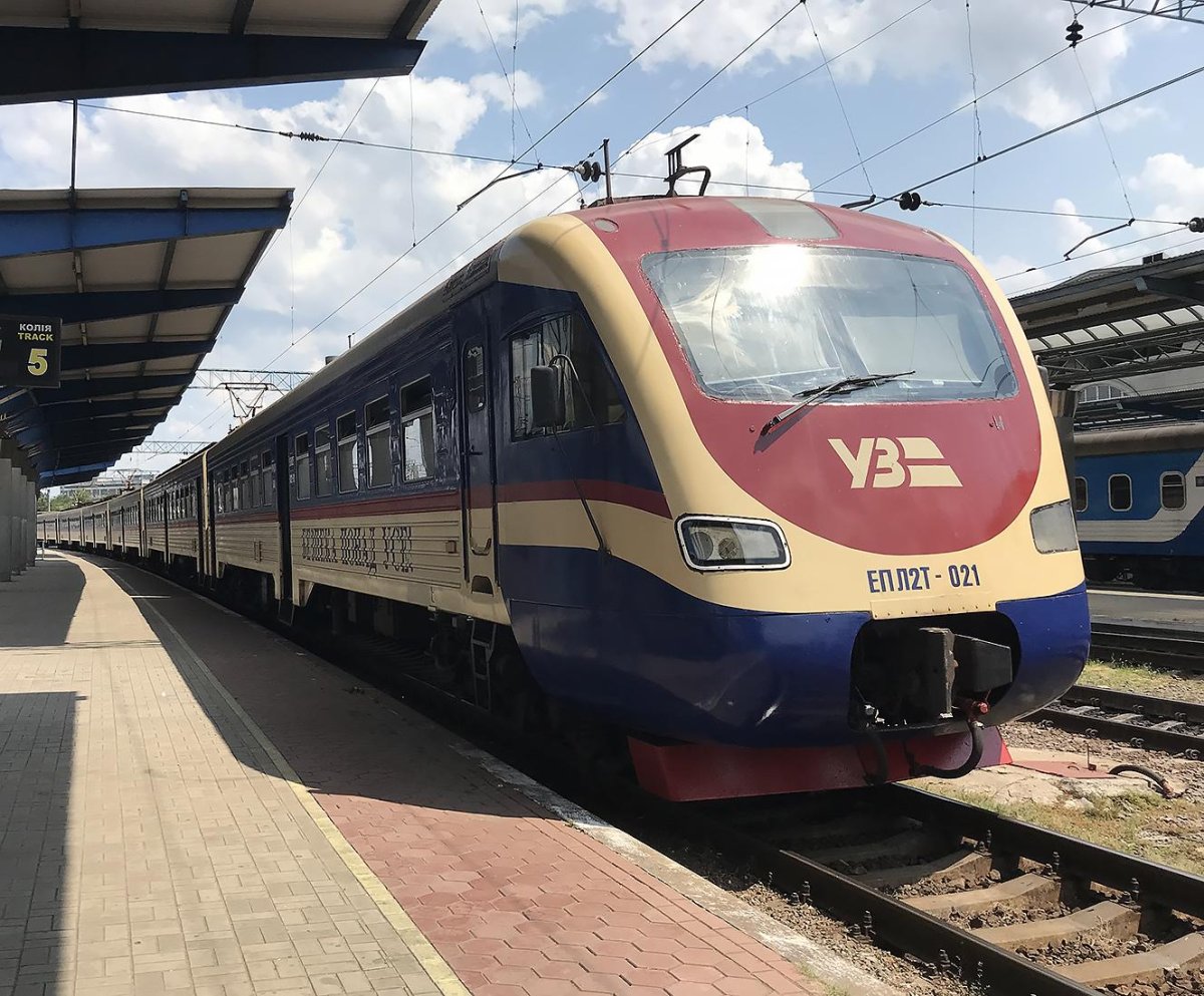 Электричка эпл2т