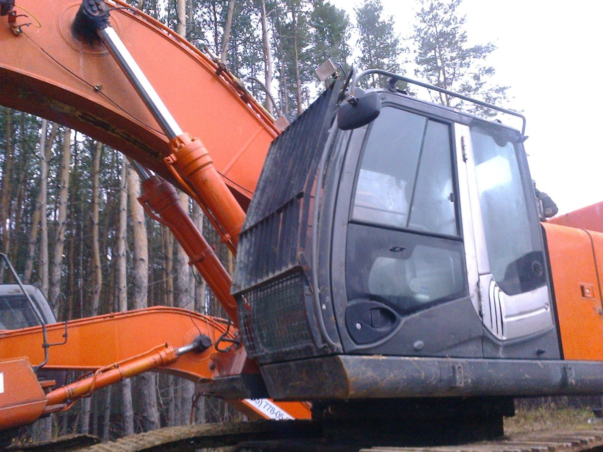 Hitachi zx330-5g кабина