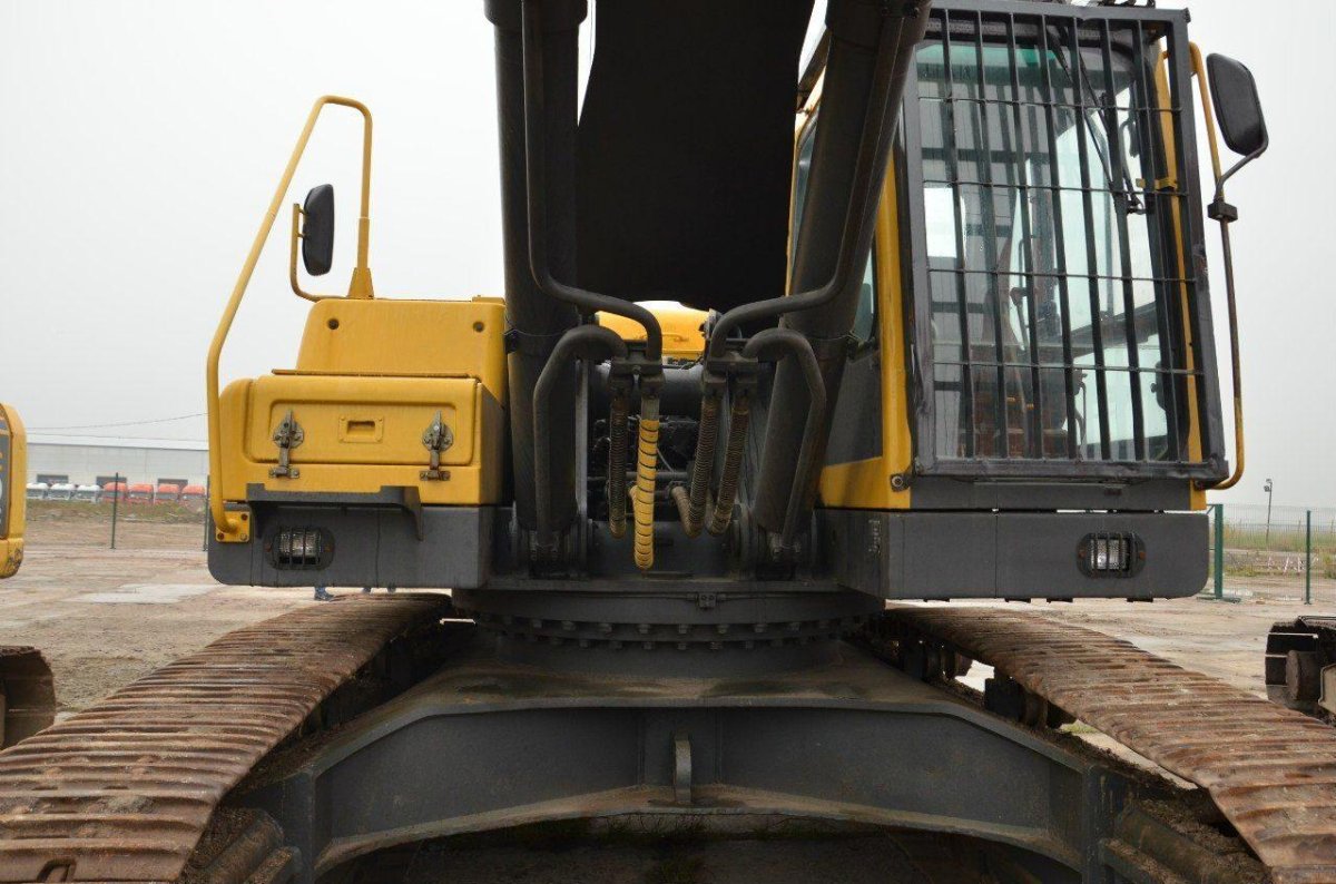 Volvo ec460blc кабина