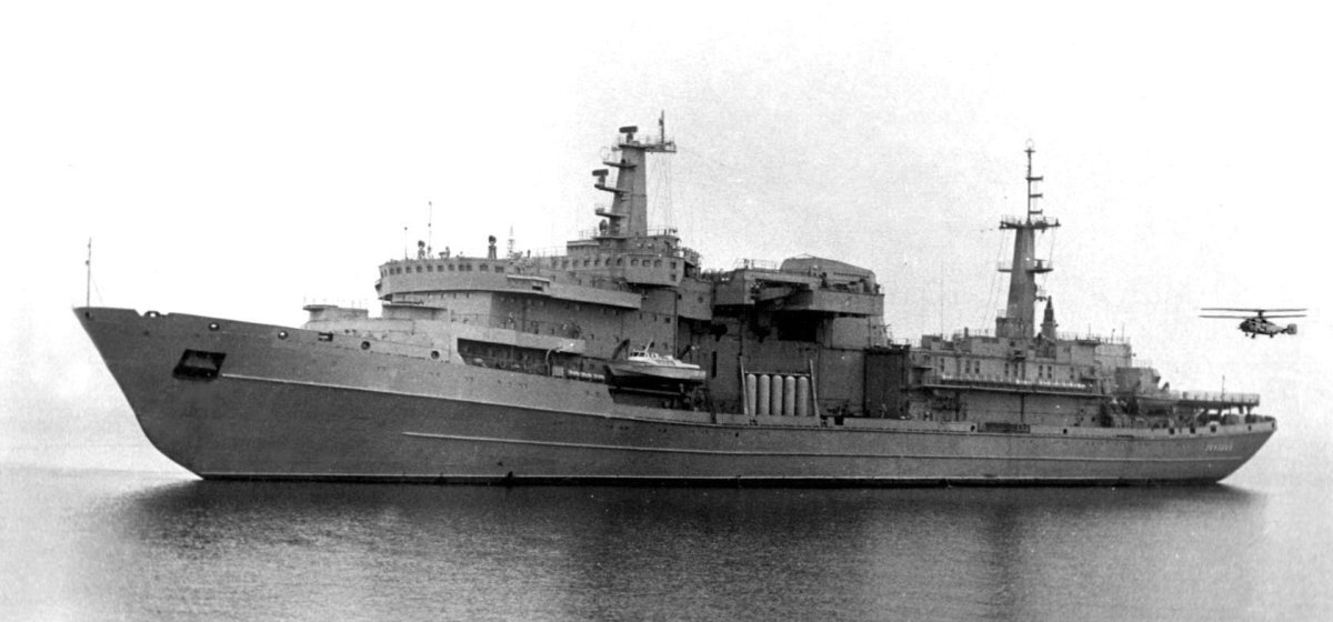 АЛАГЕЗ спасательное судно