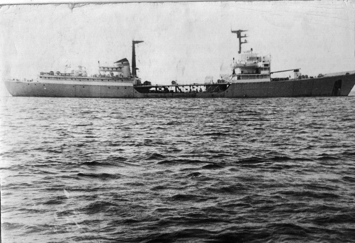 Танкер Амур Оленья губа