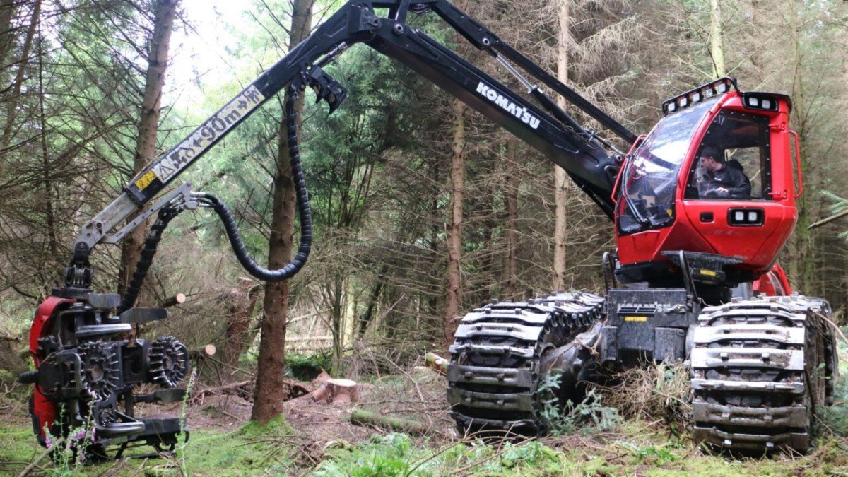 Гусеничный харвестер