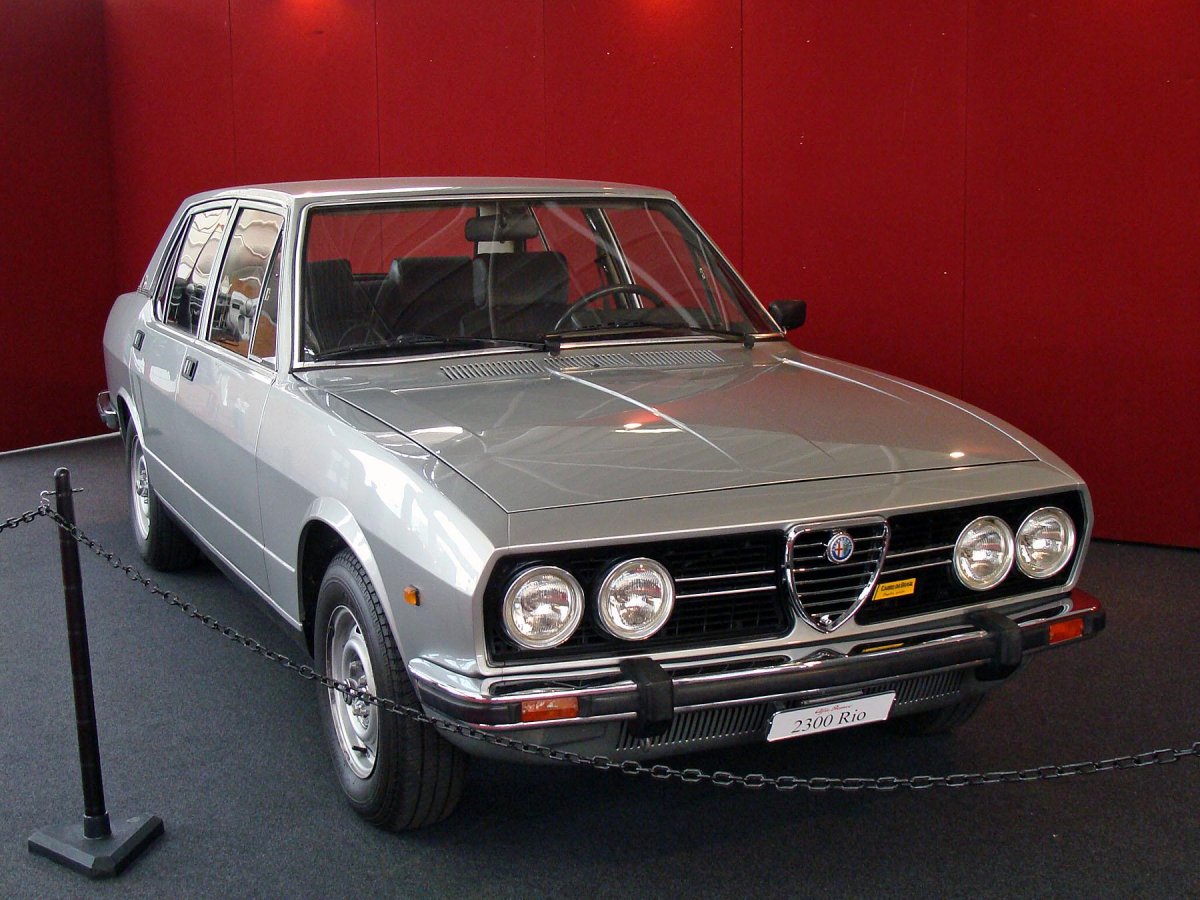 Alfa Romeo 2300