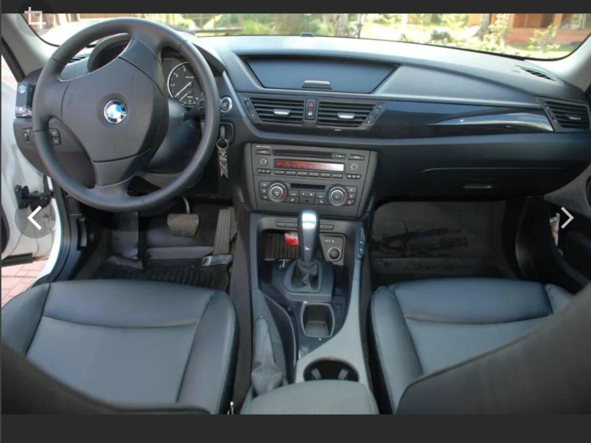 BMW x1 2012 салон