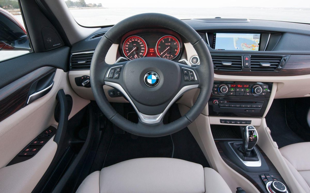 BMW x1 2012