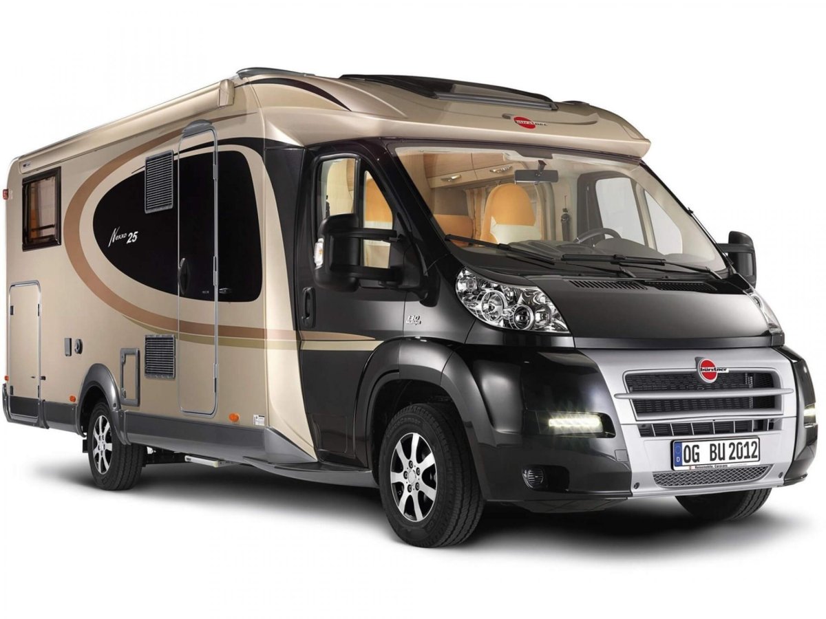 Полуинтегрированный автодом