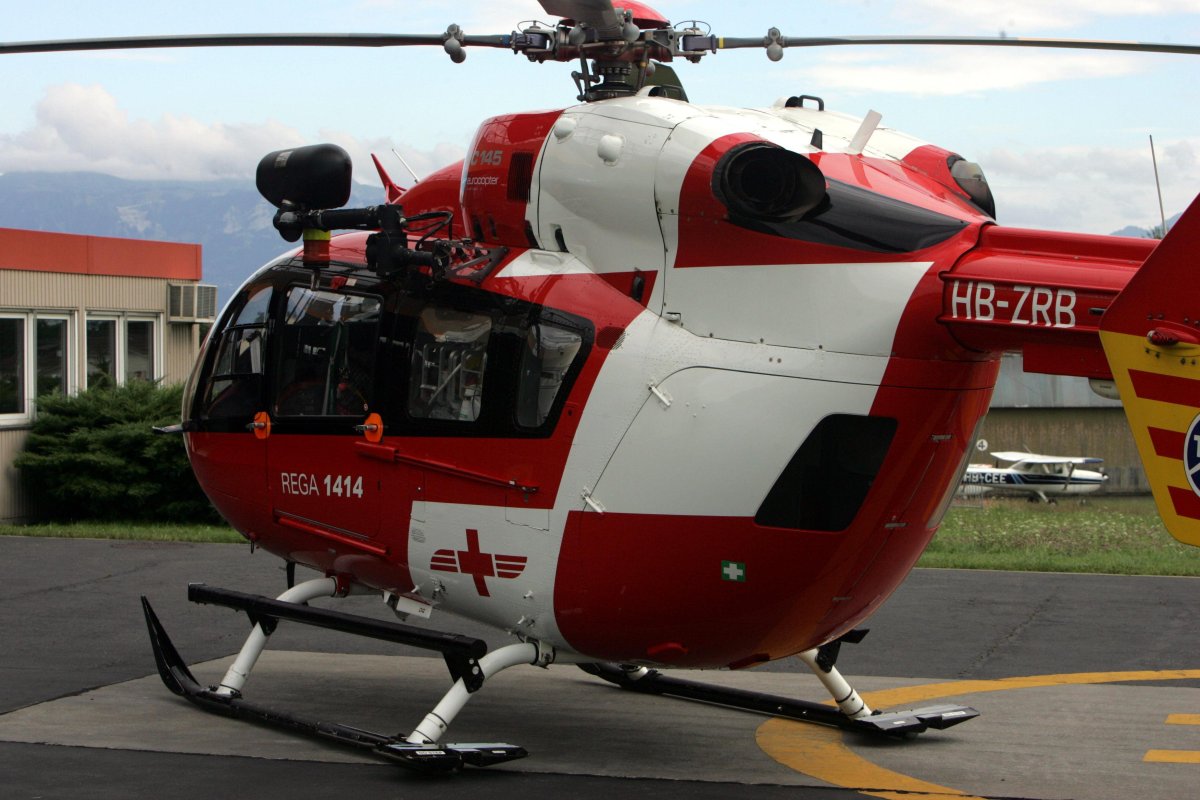 Eurocopter ec145 кабина