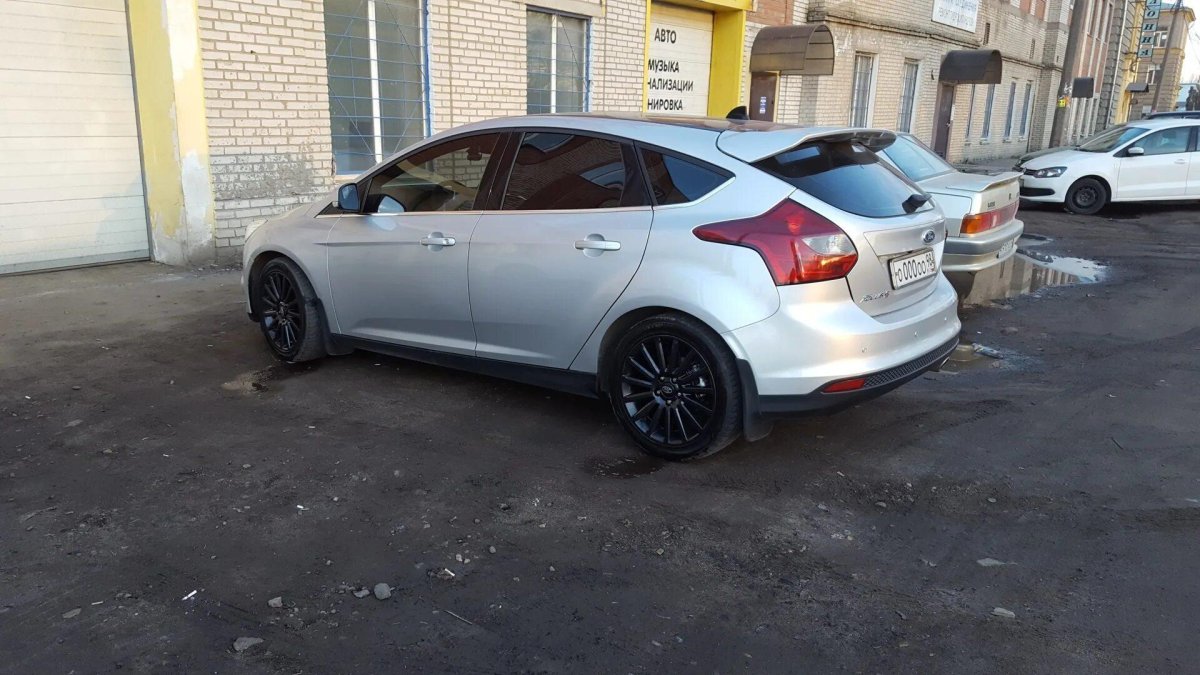 Фокус 3 серебристый r17