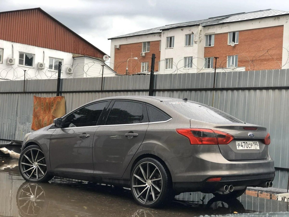 Форд фокус 3 седан диски r17