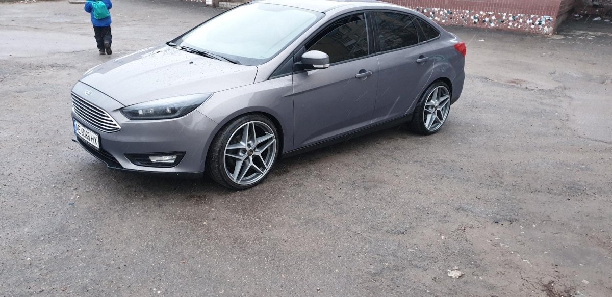 Форд фокус 3 r17